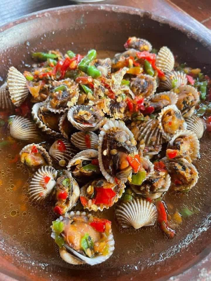 Peralatan makan tradisional